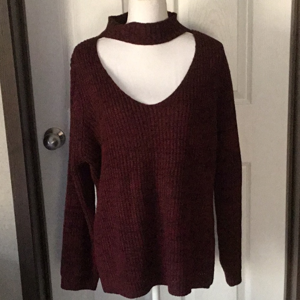 Sauci black/burgendy color high low sweater size XL